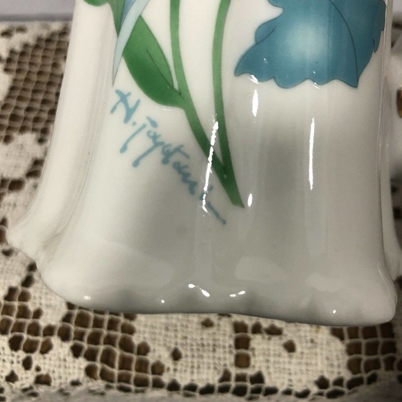 Raj Calif Porcelain Pitcher Signed Day Lily - Picture 6 of 9